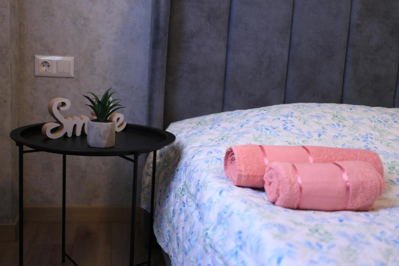 Downtown Apartment Кутаиси Экстерьер фото