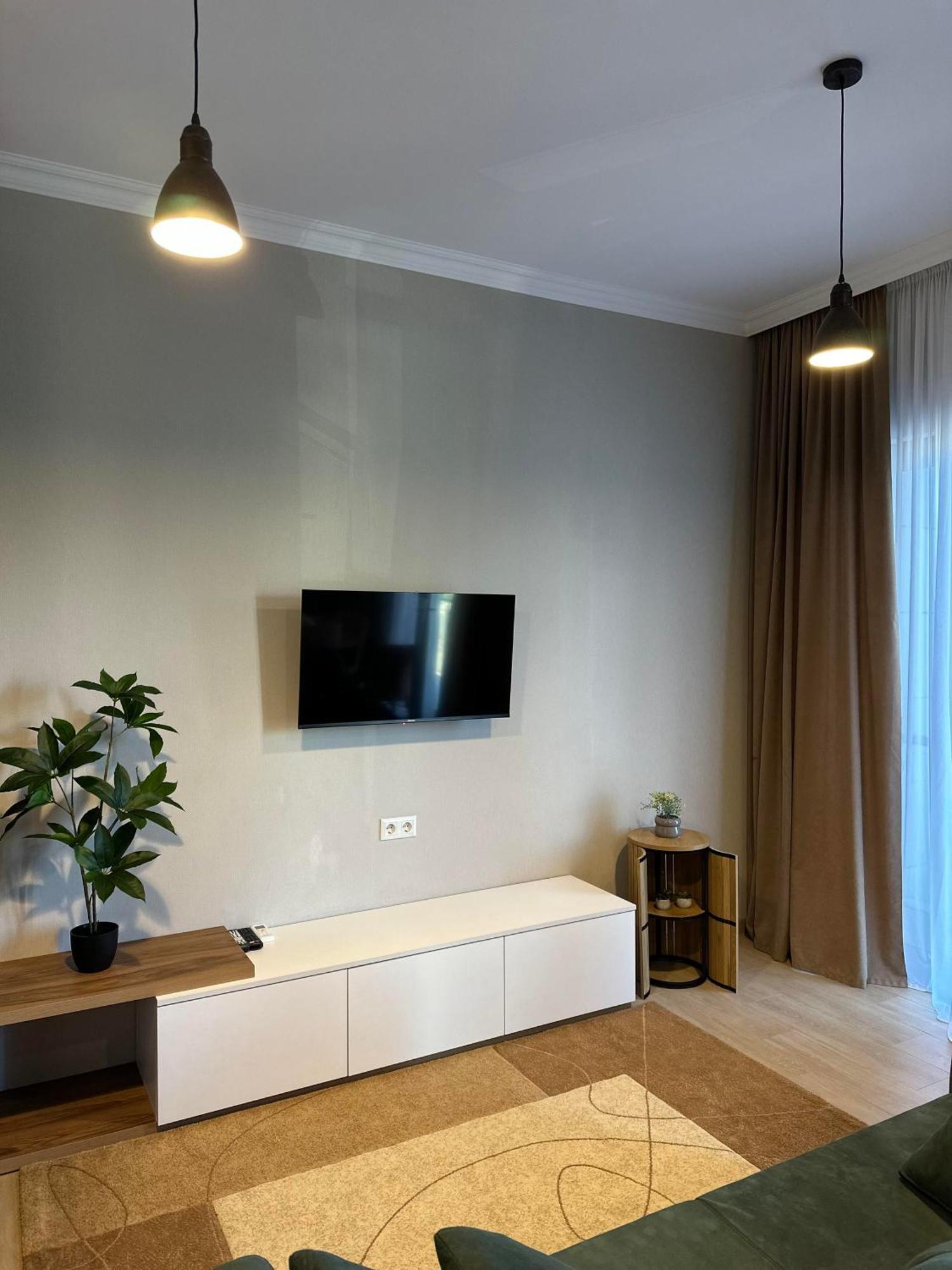 Downtown Apartment Кутаиси Экстерьер фото